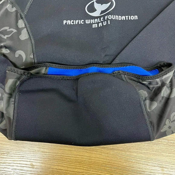 Pacific Whale Foundation Maui Surf Wetsuit Top Shirt X-Small - Picture 5 of 8